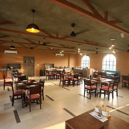 Chandan Kasturi Resort Dariāwad Exterior foto