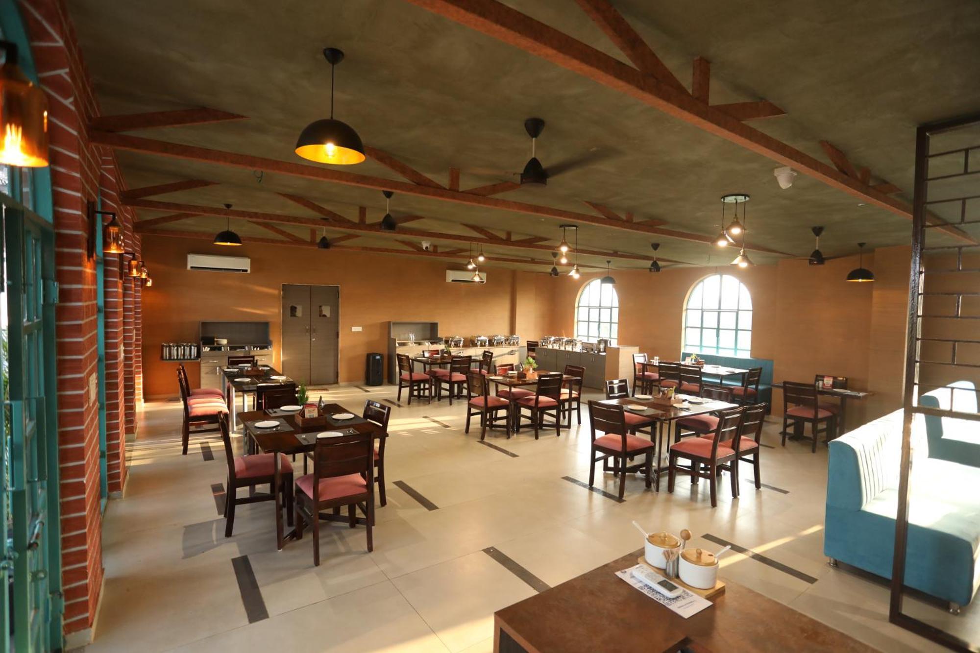 Chandan Kasturi Resort Dariāwad Exterior foto